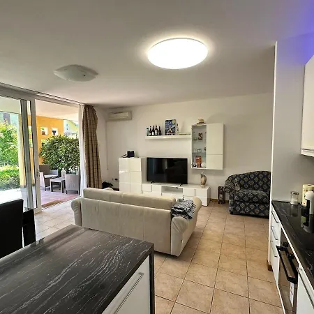 Garda - Direct Access To 3 Pools Apartman