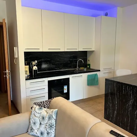 Garda - Direct Access To 3 Pools Apartman Padenghe sul Garda